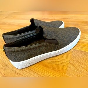 Michael Kors Women’s Keaton Slip On Sneakers size 8